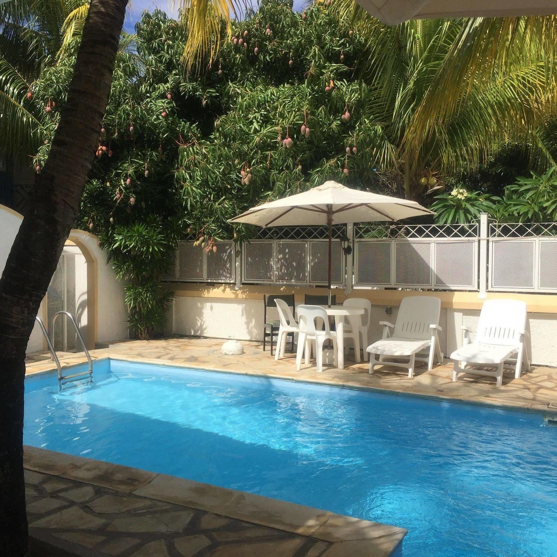 Rayan Tourist Villa Flic-en-Flacq Extérieur photo